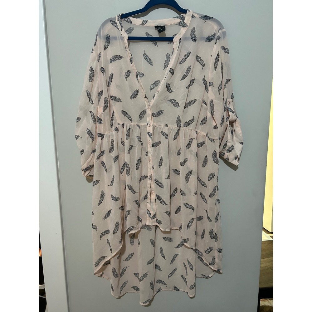 Torrid Feather Print Hi-Lo‎ Tunic Blouse Top Roll Tab 3/4 Sleeve Plus Size - Picture 2 of 6
